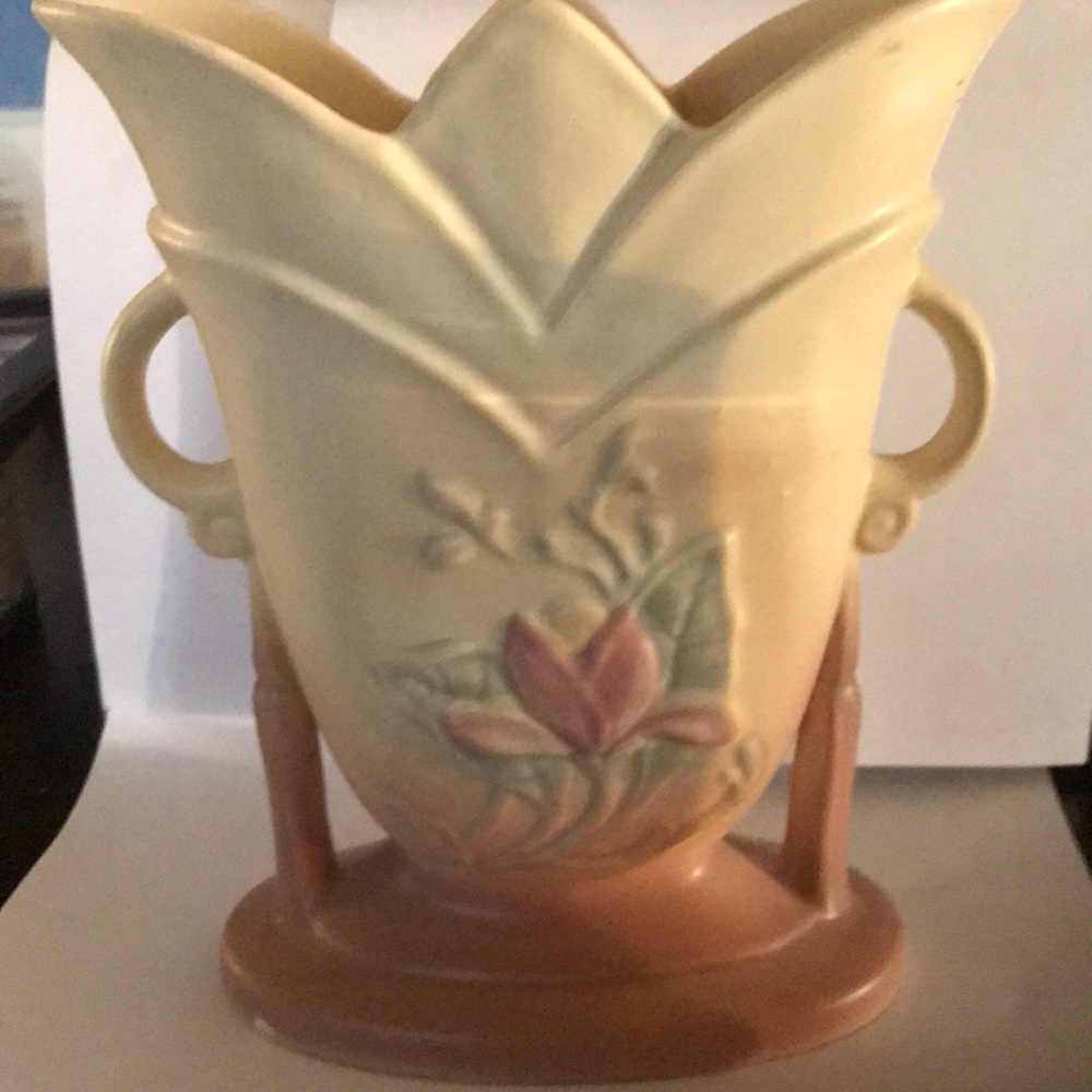 Hull pottery vase